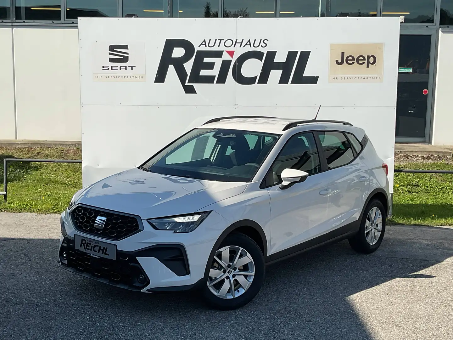 SEAT Arona Arona 1,0 TSI Reference Weiß - 2