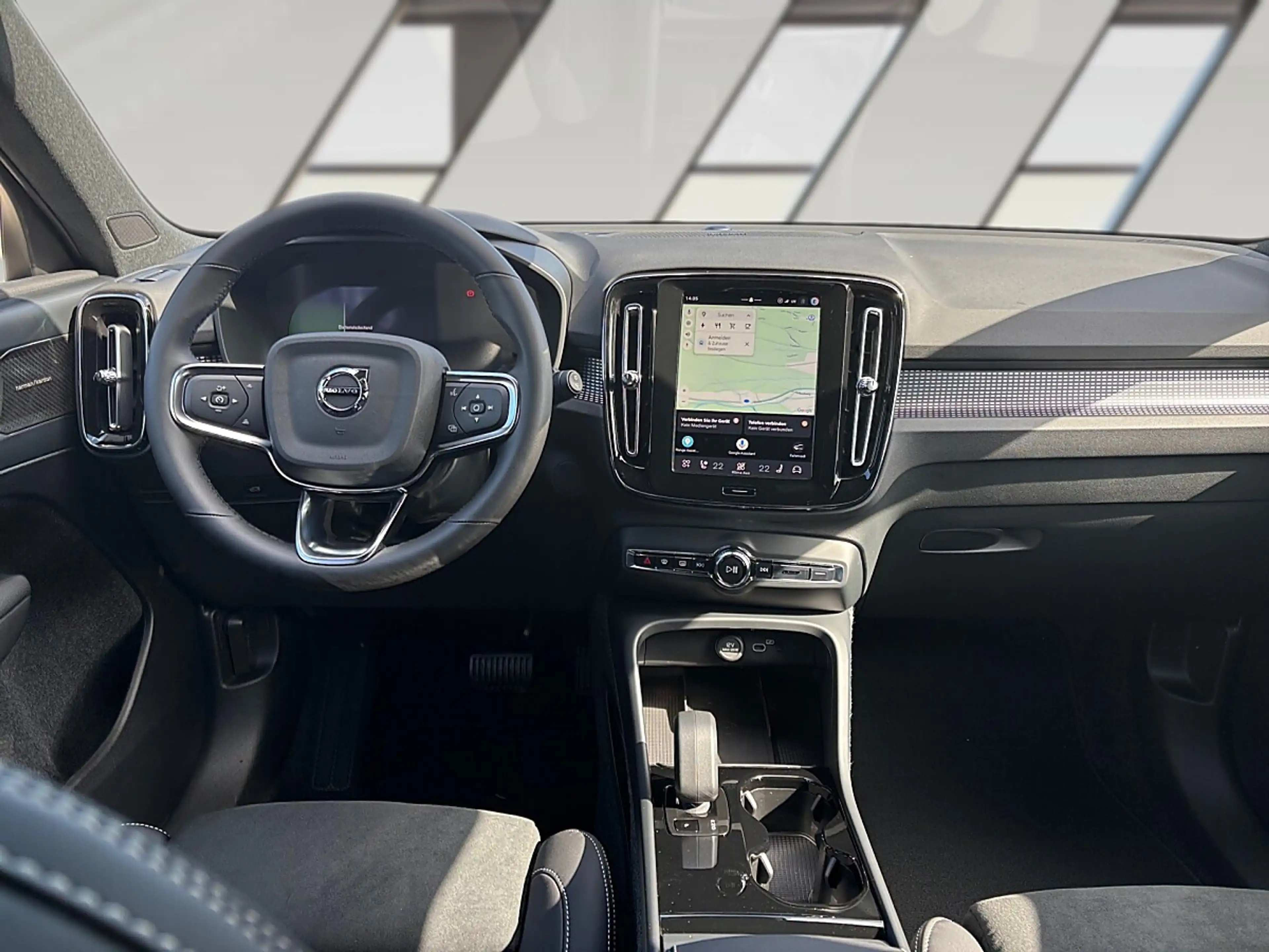 Volvo EX40 Twin 82kWh Plus — photo 9