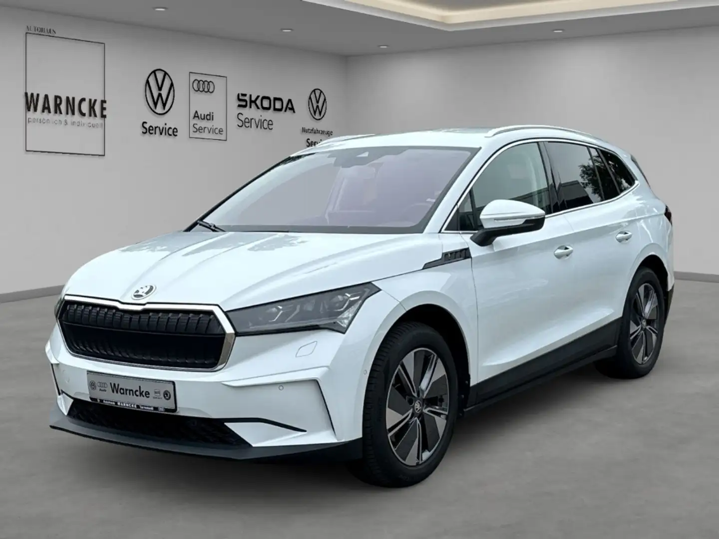 Skoda Enyaq 80 82 kWh Lounge AHK Matrix RFK ACC PDC SHZ LM Weiß - 1