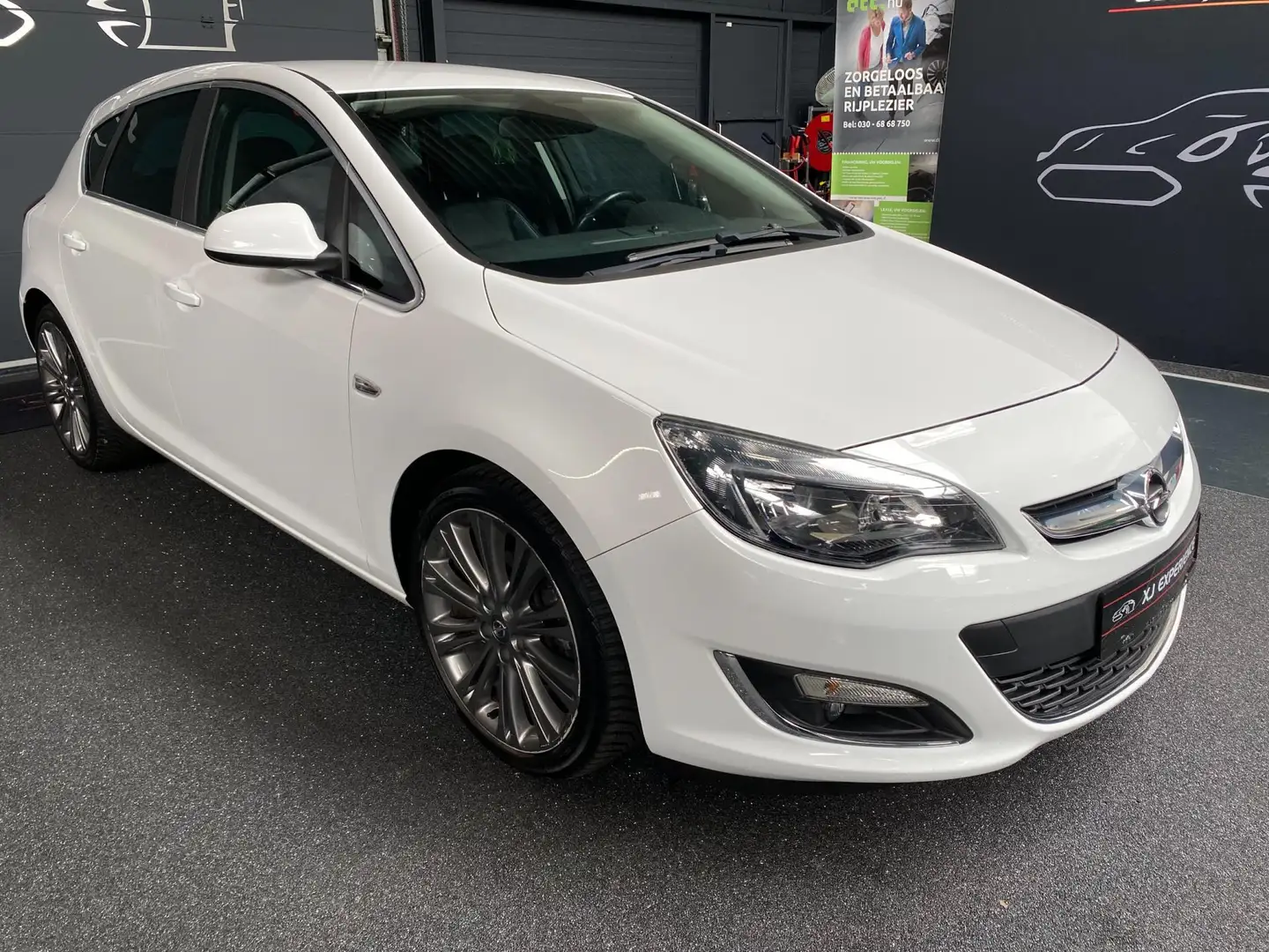 Opel Astra 1.6 Turbo Sport NAVI LEDER LED 180 PK INCL BTW Weiß - 2