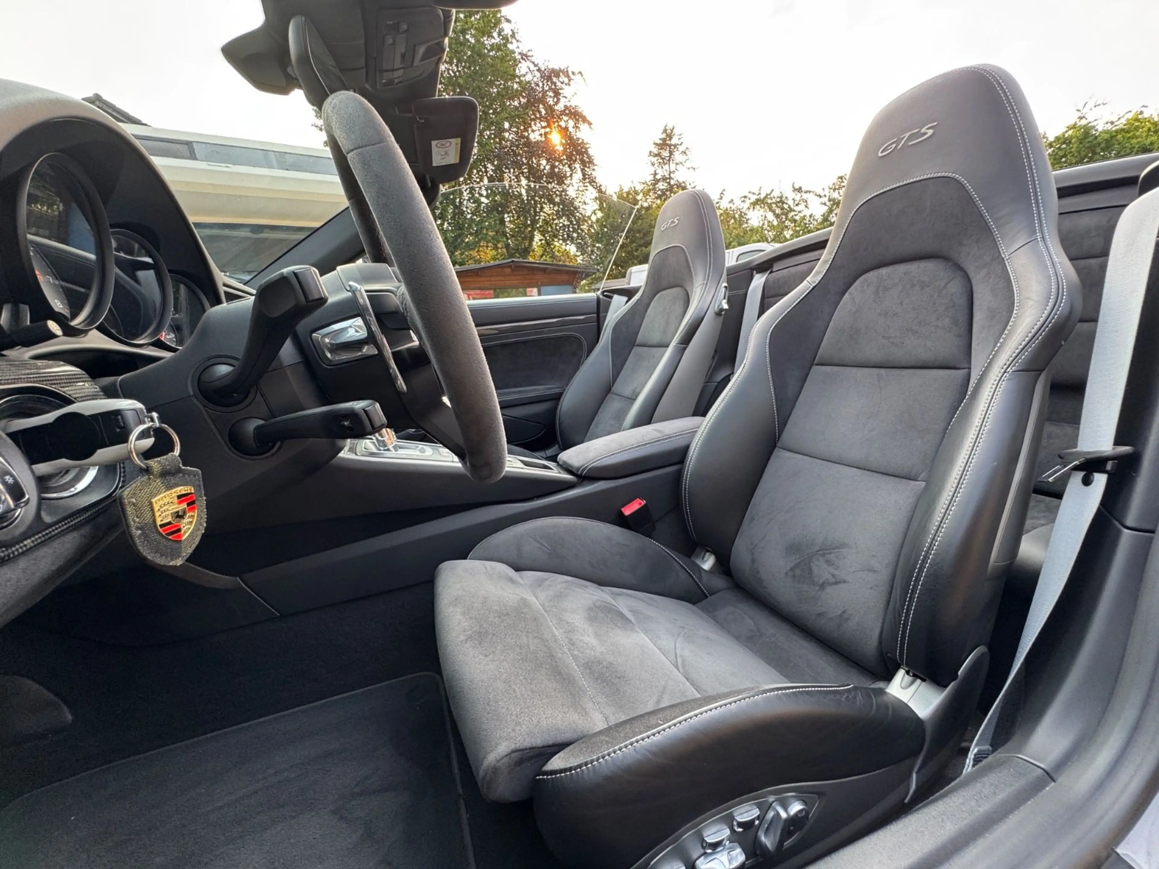 Porsche 991 .2 Carrera 4 GTS Cabriolet  Approved  6.2027 — photo 9