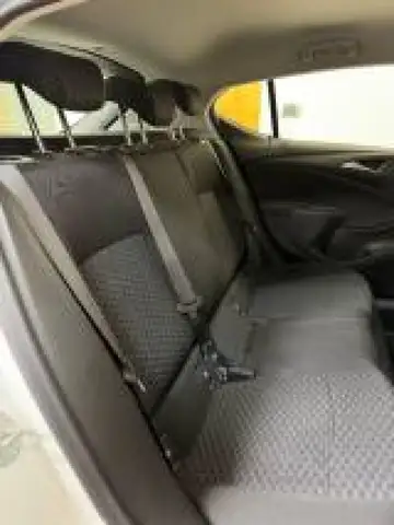 Opel Astra view 14