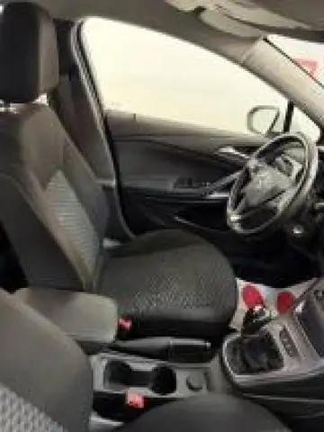 Opel Astra view 6