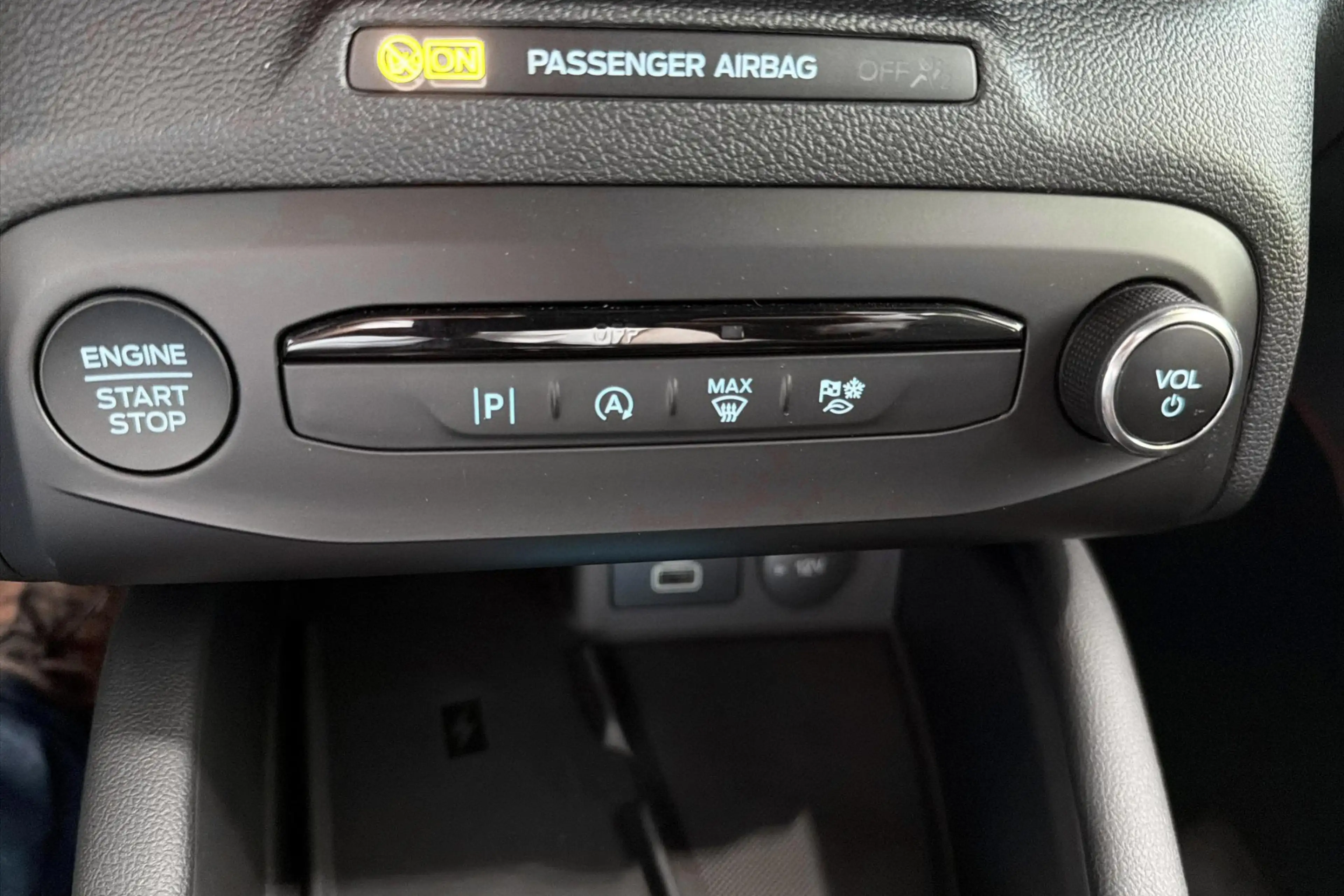 Ford Focus Clipper 1.0i EcoBoost MHEV 92kW ST-Line X — photo 15