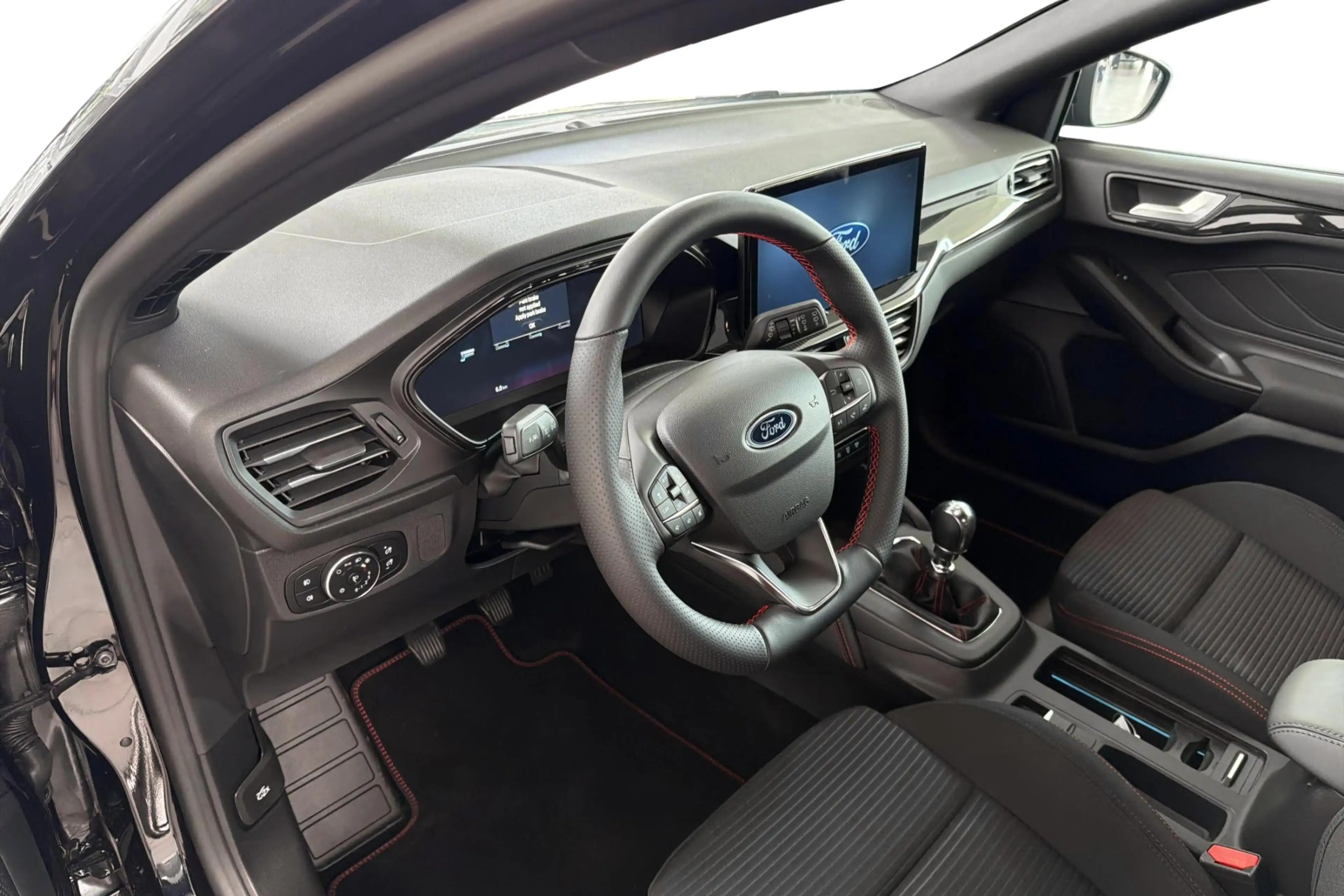 Ford Focus Clipper 1.0i EcoBoost MHEV 92kW ST-Line X — photo 11