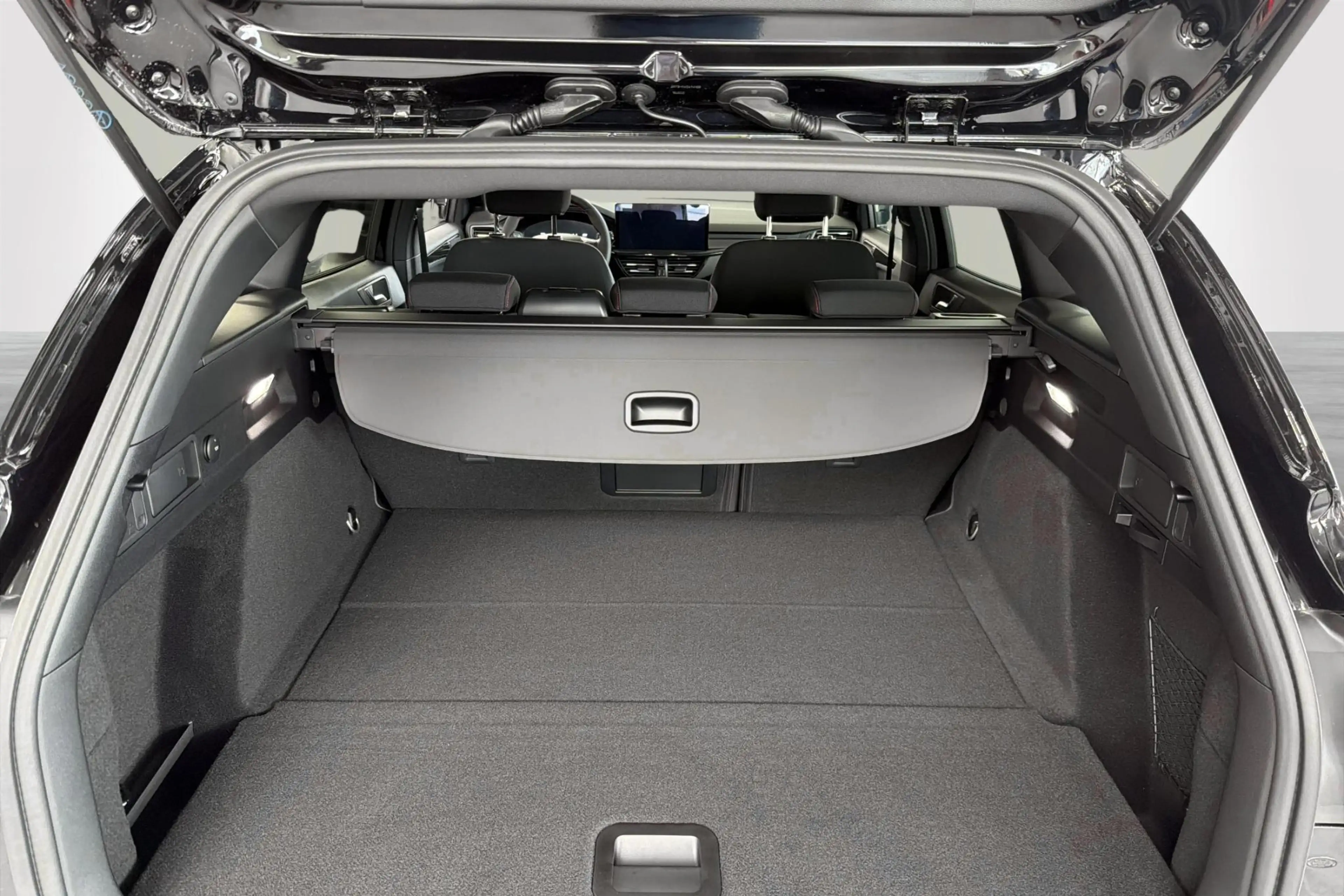 Ford Focus Clipper 1.0i EcoBoost MHEV 92kW ST-Line X — photo 10