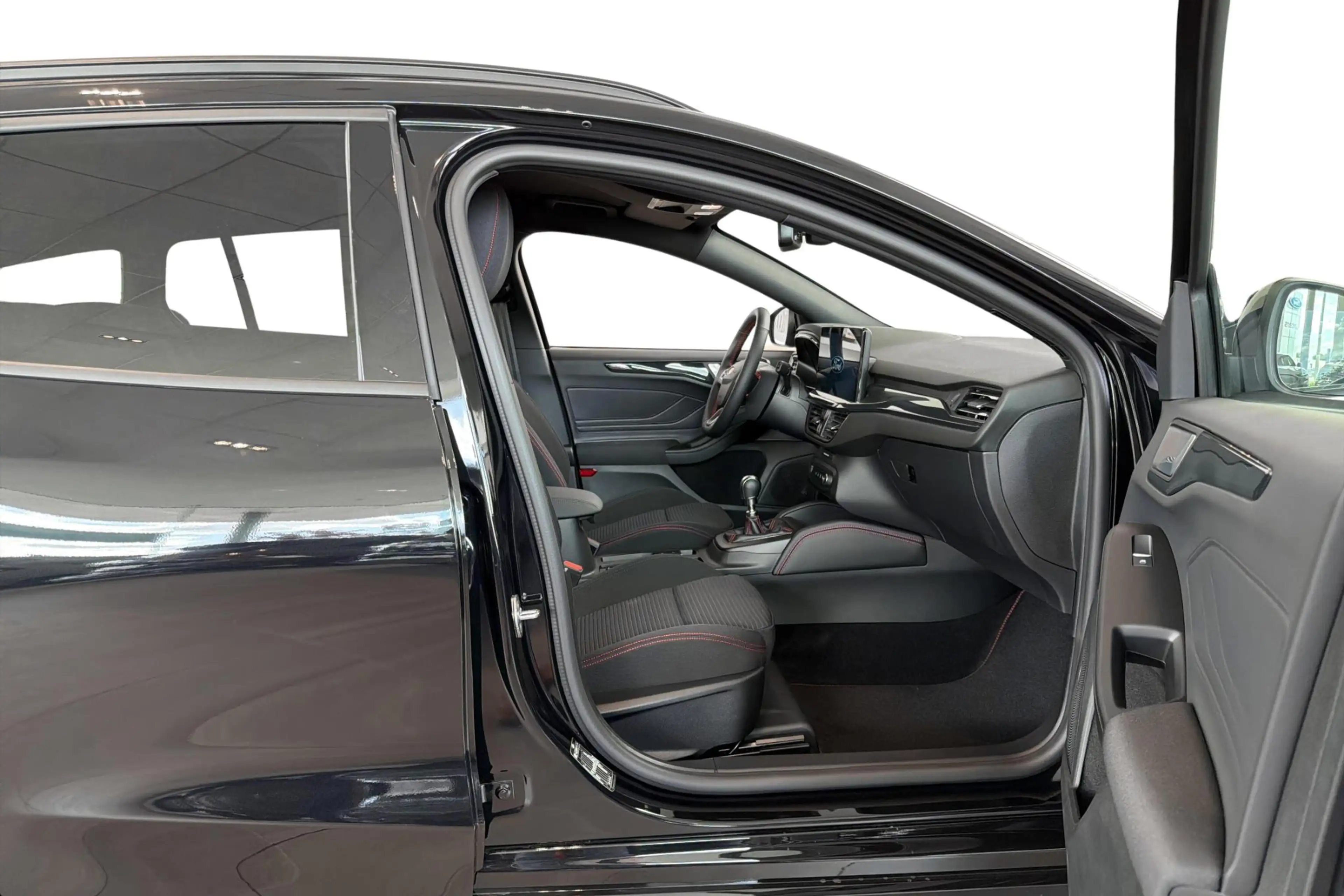 Ford Focus Clipper 1.0i EcoBoost MHEV 92kW ST-Line X — photo 6
