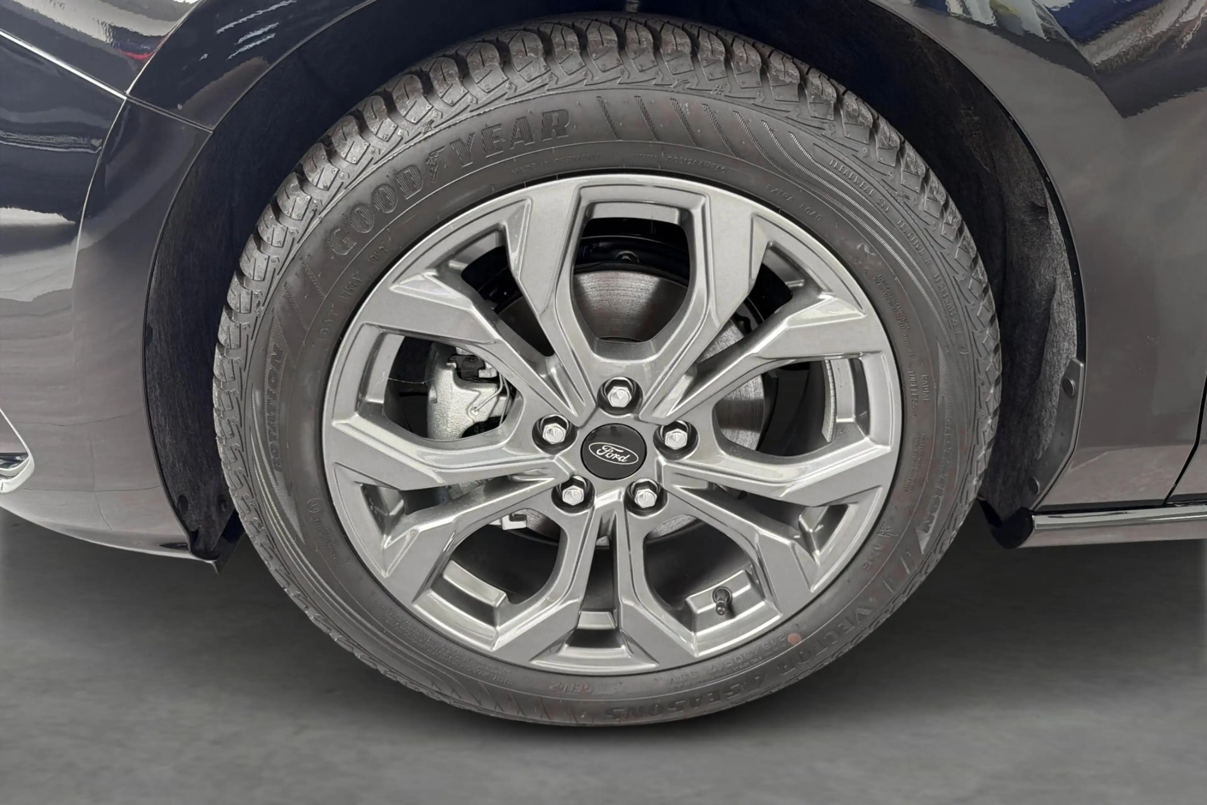 Ford Focus Clipper 1.0i EcoBoost MHEV 92kW ST-Line X — photo 8