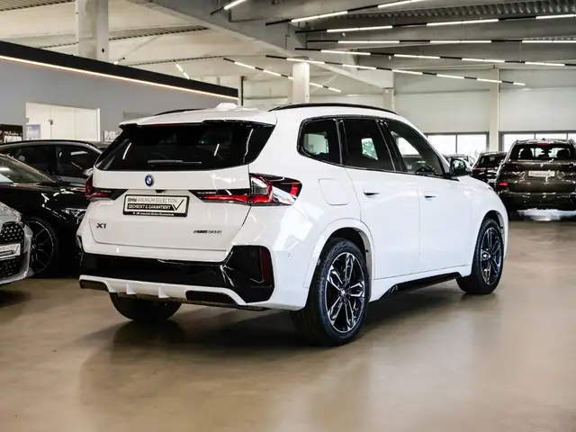 BMW X1 view 2