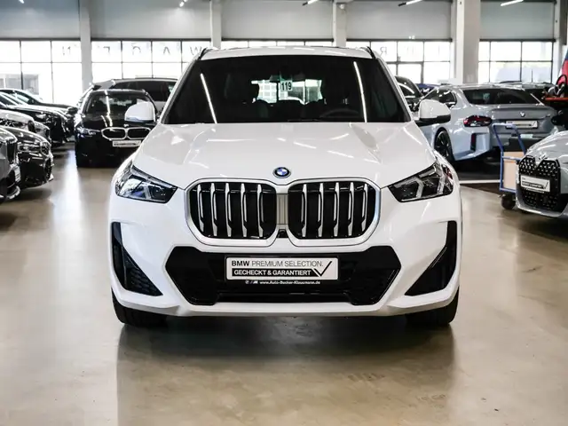 BMW X1 view 3