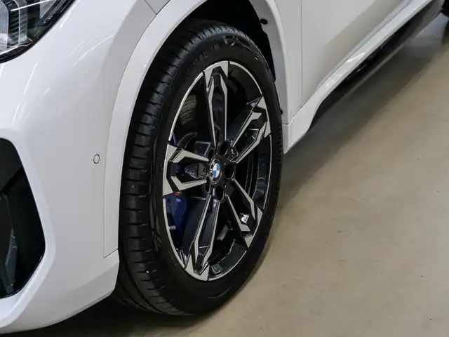 BMW X1 view 6