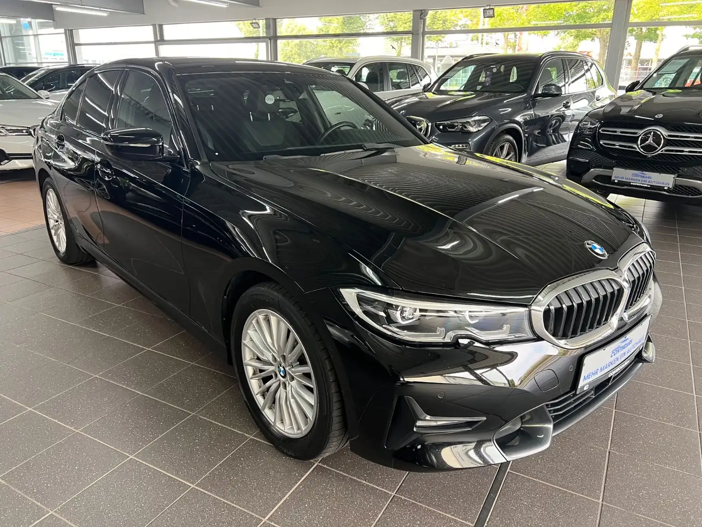 BMW 330 e Lim. Sport Line DAB+HiFi+Park+LED+ACC+BLC Negro - 2