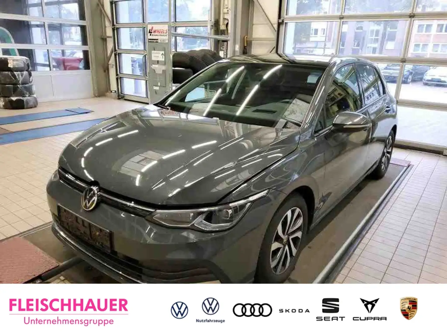 Volkswagen Golf VIII Active 2.0 TDI DSG HUD AHK Pano Navi Digitale Grau - 1