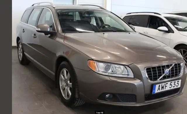 Volvo V70 ETHANOL USINE E85 2.5FT 200 FFuel Summum ATTELAGE