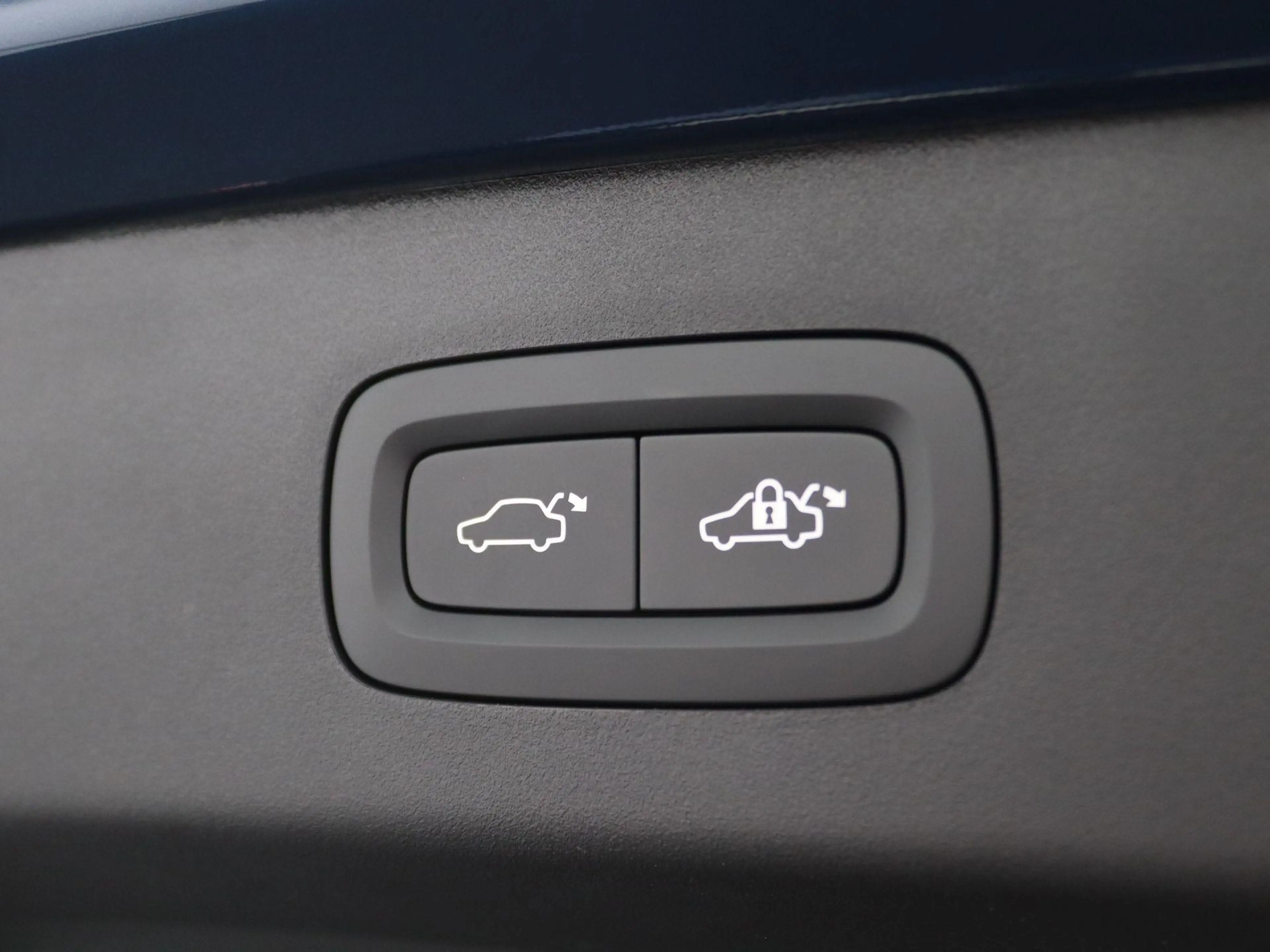 Lynk & Co 01 1.5 Plug-in Hybride 261PK Aut. SOH 99,84%, Achteru — photo 47