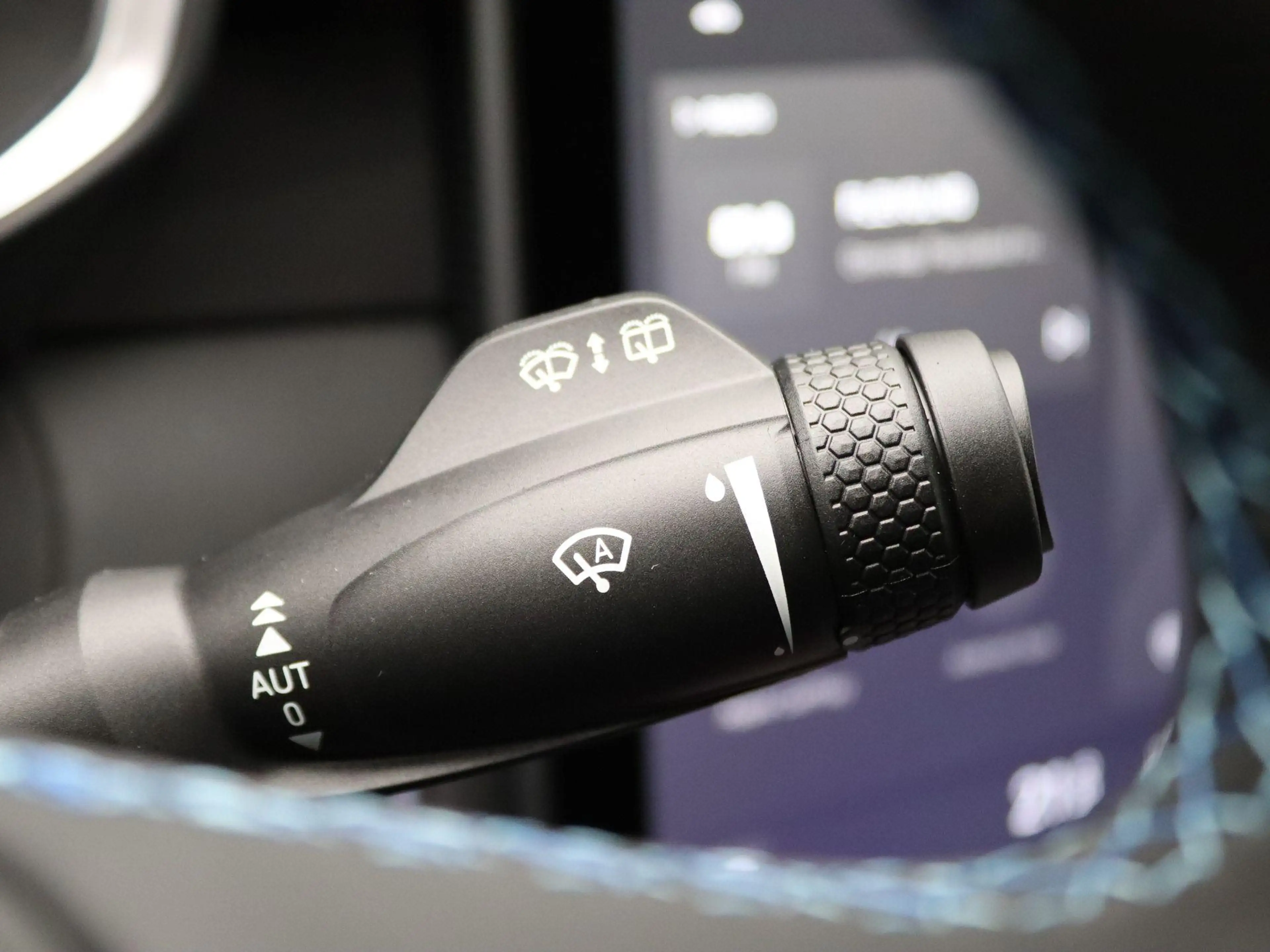 Lynk & Co 01 1.5 Plug-in Hybride 261PK Aut. SOH 99,84%, Achteru — photo 22