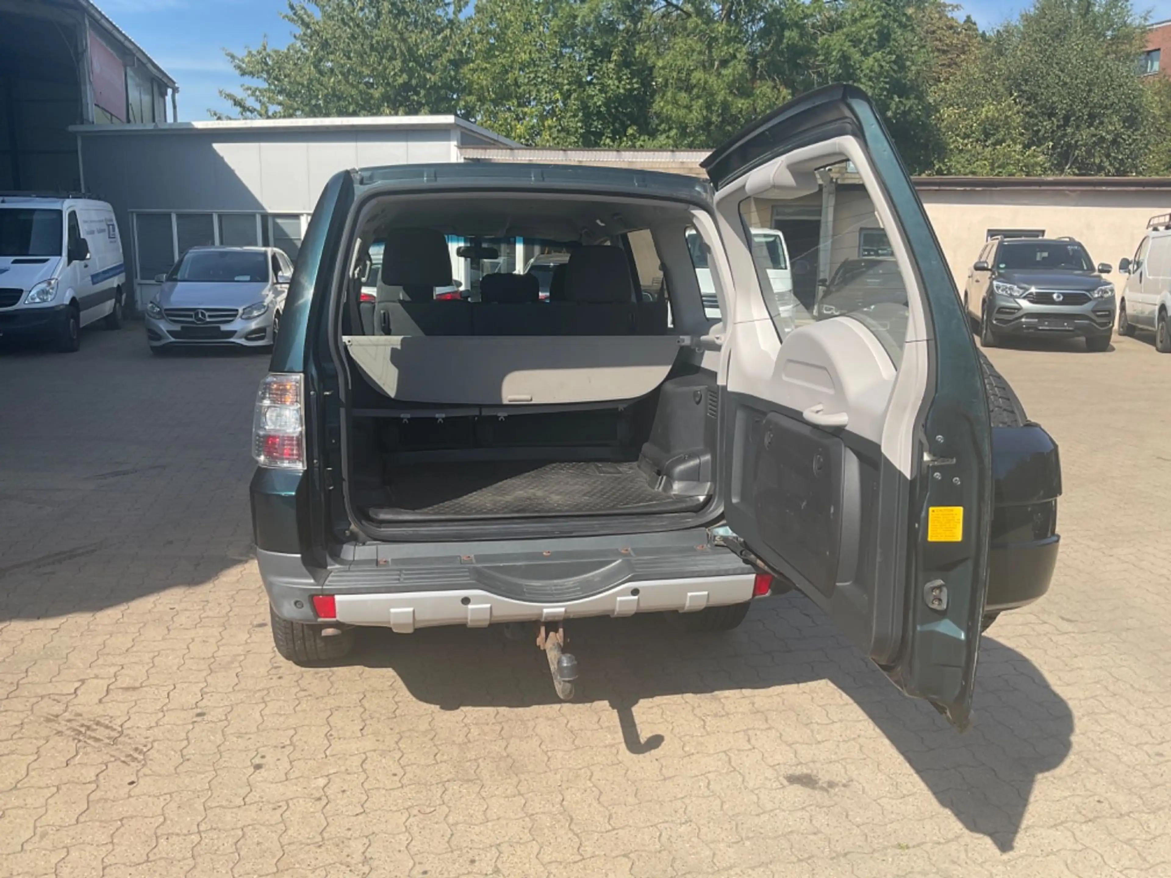 Mitsubishi Pajero 3.2 DI-D Invite TÜV 11.2027 — photo 7