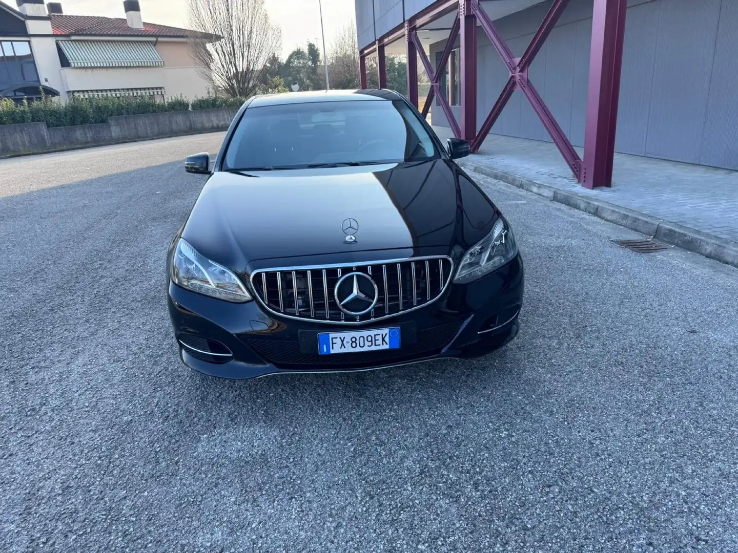 Mercedes-Benz E 200 bt Business auto Чорний - 1