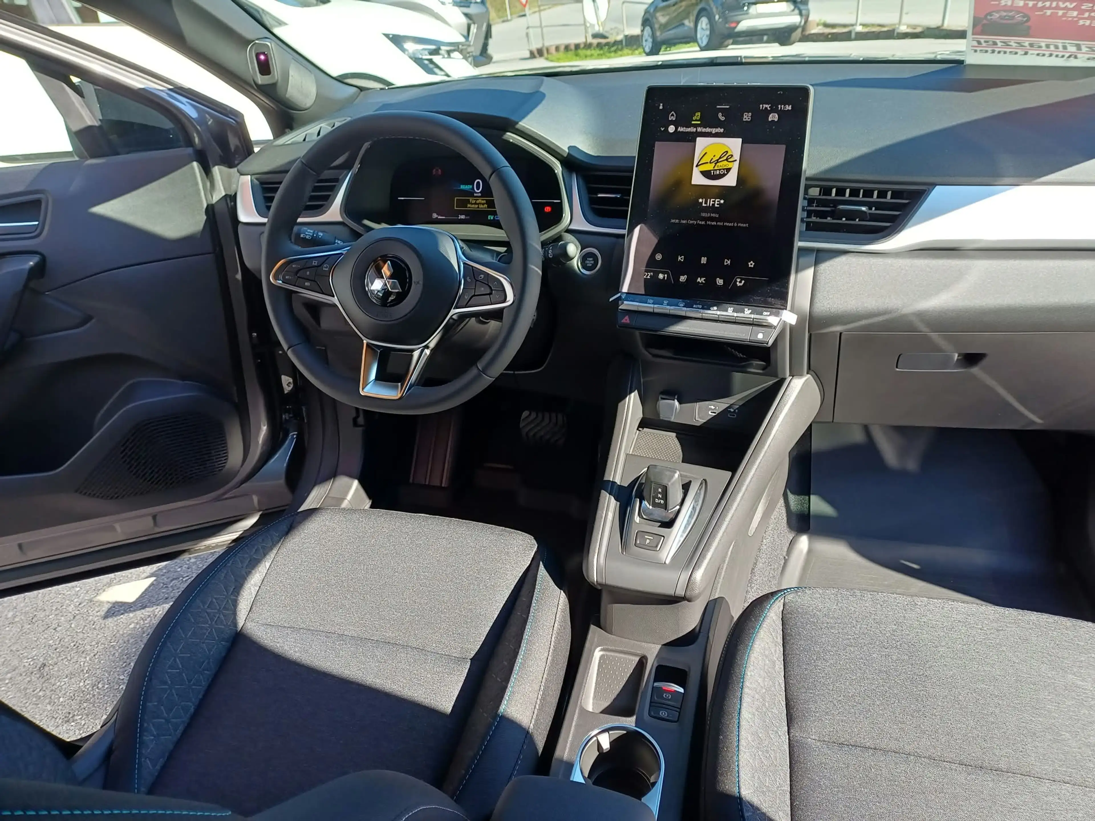 Mitsubishi Grandis 1,8 HEV Invite — photo 10