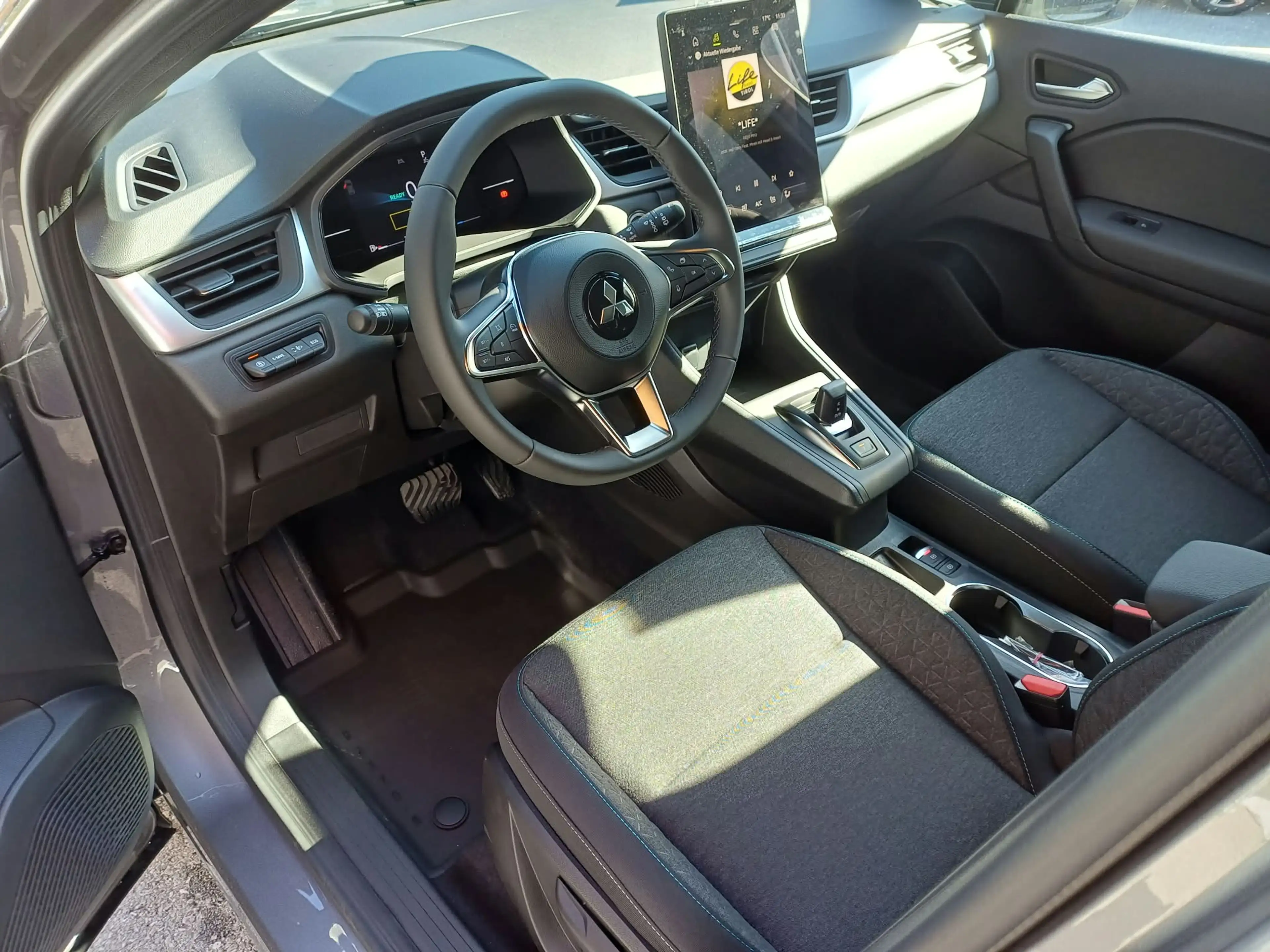 Mitsubishi Grandis 1,8 HEV Invite — photo 9