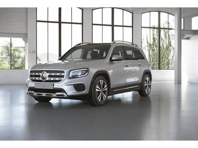 Mercedes-Benz GLB view 2