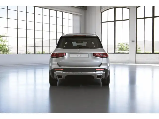 Mercedes-Benz GLB view 6