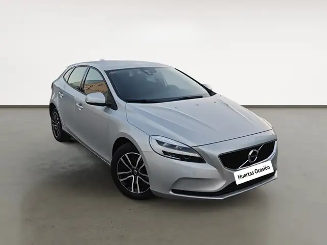 Volvo V40 BERLINA CON PORTON 2.0 T2 MOMENTUM 122 5P