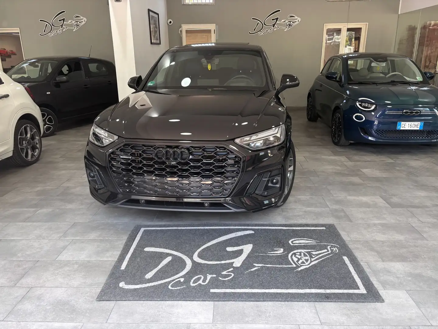 Audi Q5 SPORTBACK 40TDI S-TRONIC S-LINE QUATTRO Zwart - 1