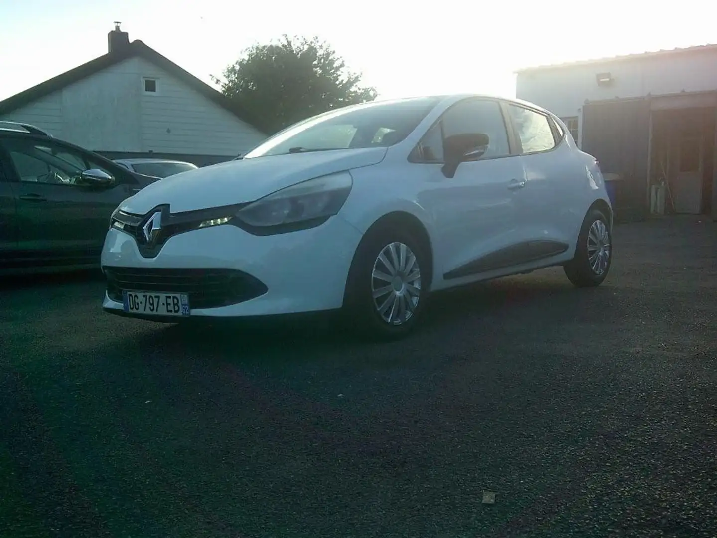 Renault Clio 1.2l 16v 75cv laureate (2014) Blanc - 1