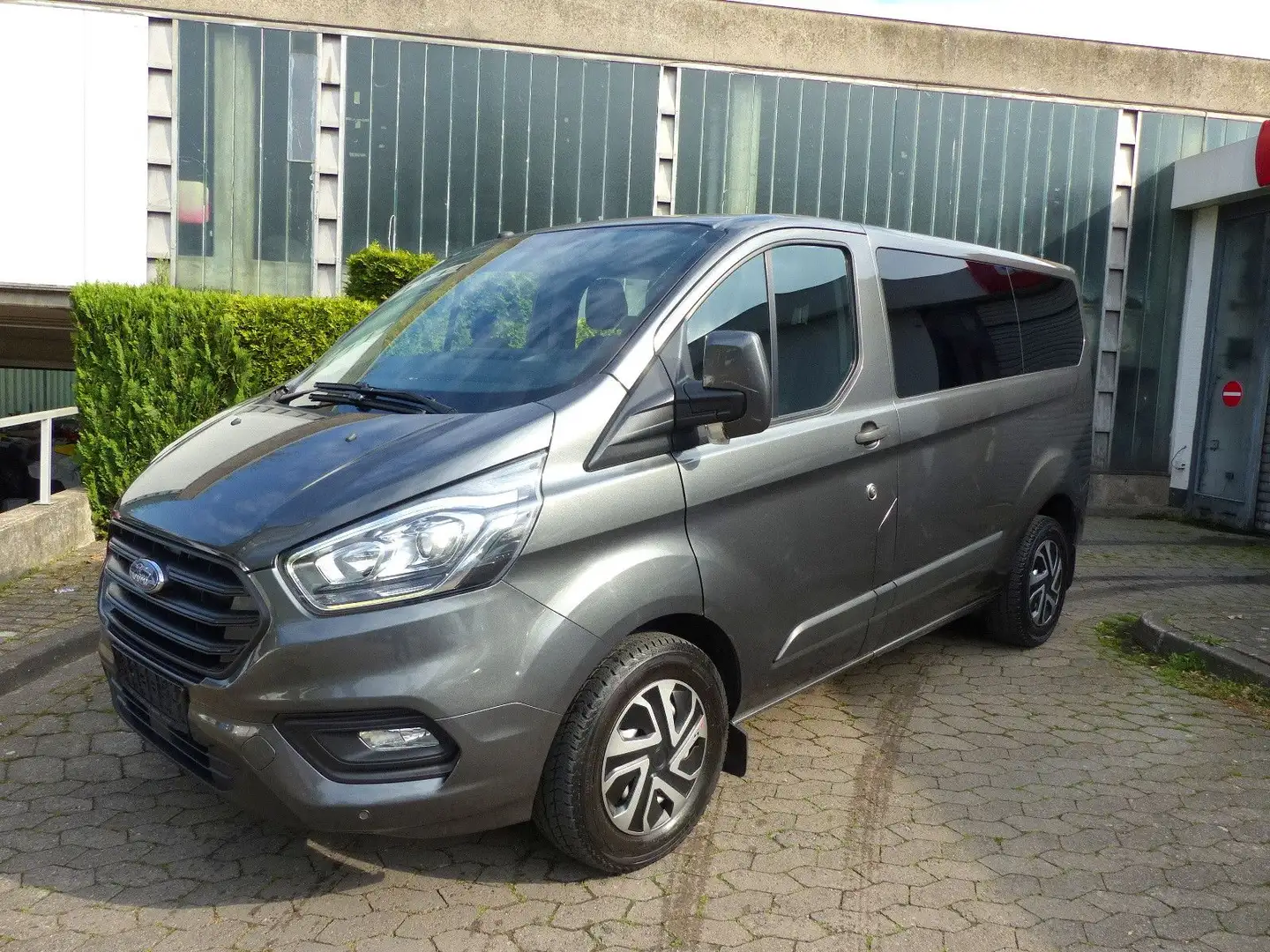 Ford Transit Custom 320 L1 Trend Automatik+9-Sitzer Grau - 1