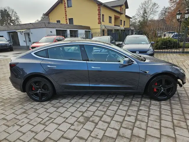Tesla Model 3 Long Range Dual AWD