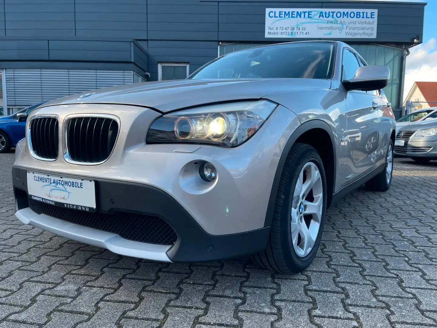 BMW X1 20 dA xDrive*Klimaauto*SHZ*AHK*Allrad* Argent - 1