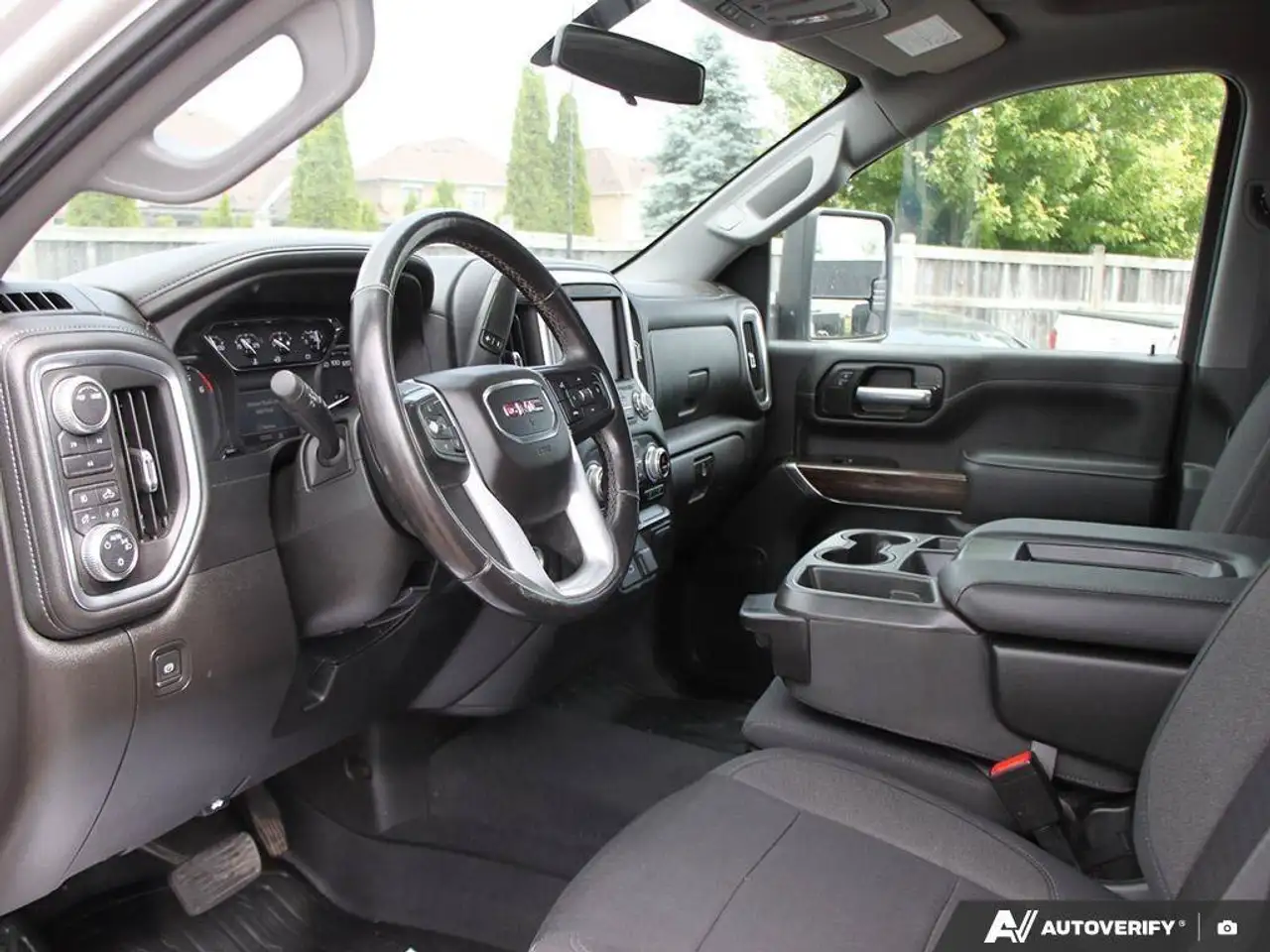GMC Sierra 2500HD photo GMC Sierra 2500HD