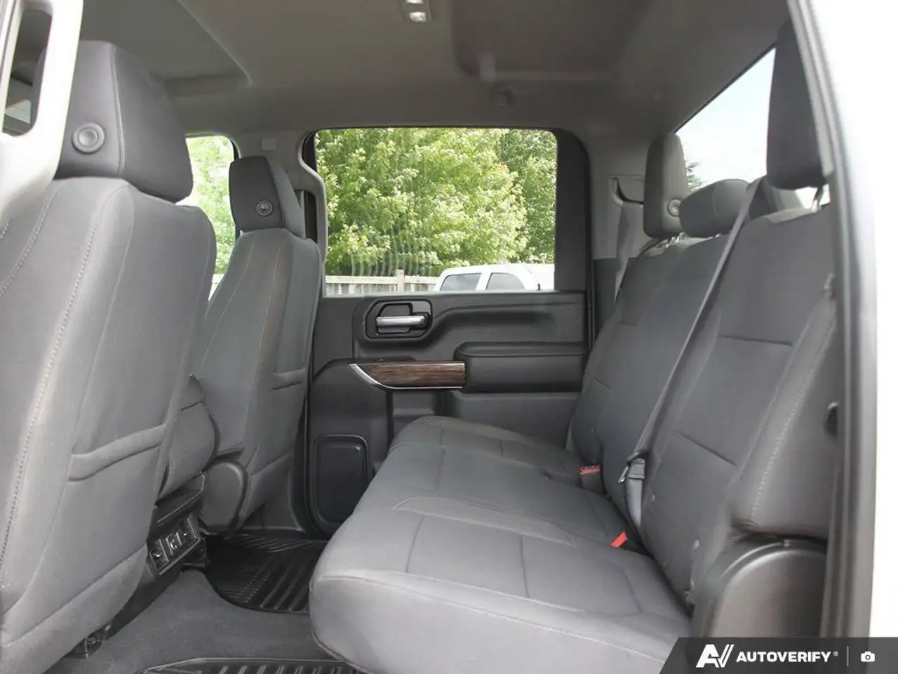 GMC Sierra 2500HD photo GMC Sierra 2500HD