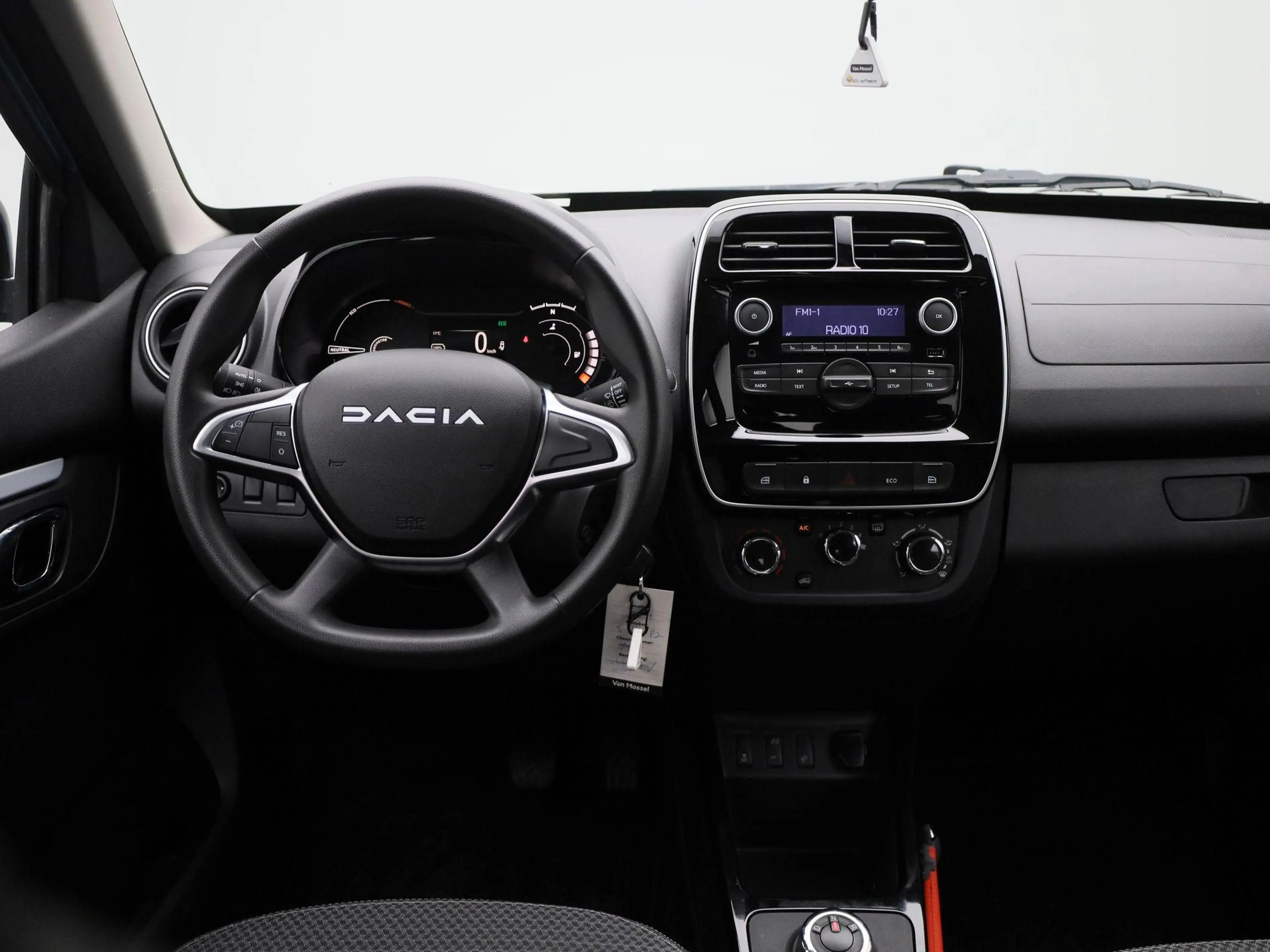Dacia Spring Essential 27 kWh Airco | — photo 7