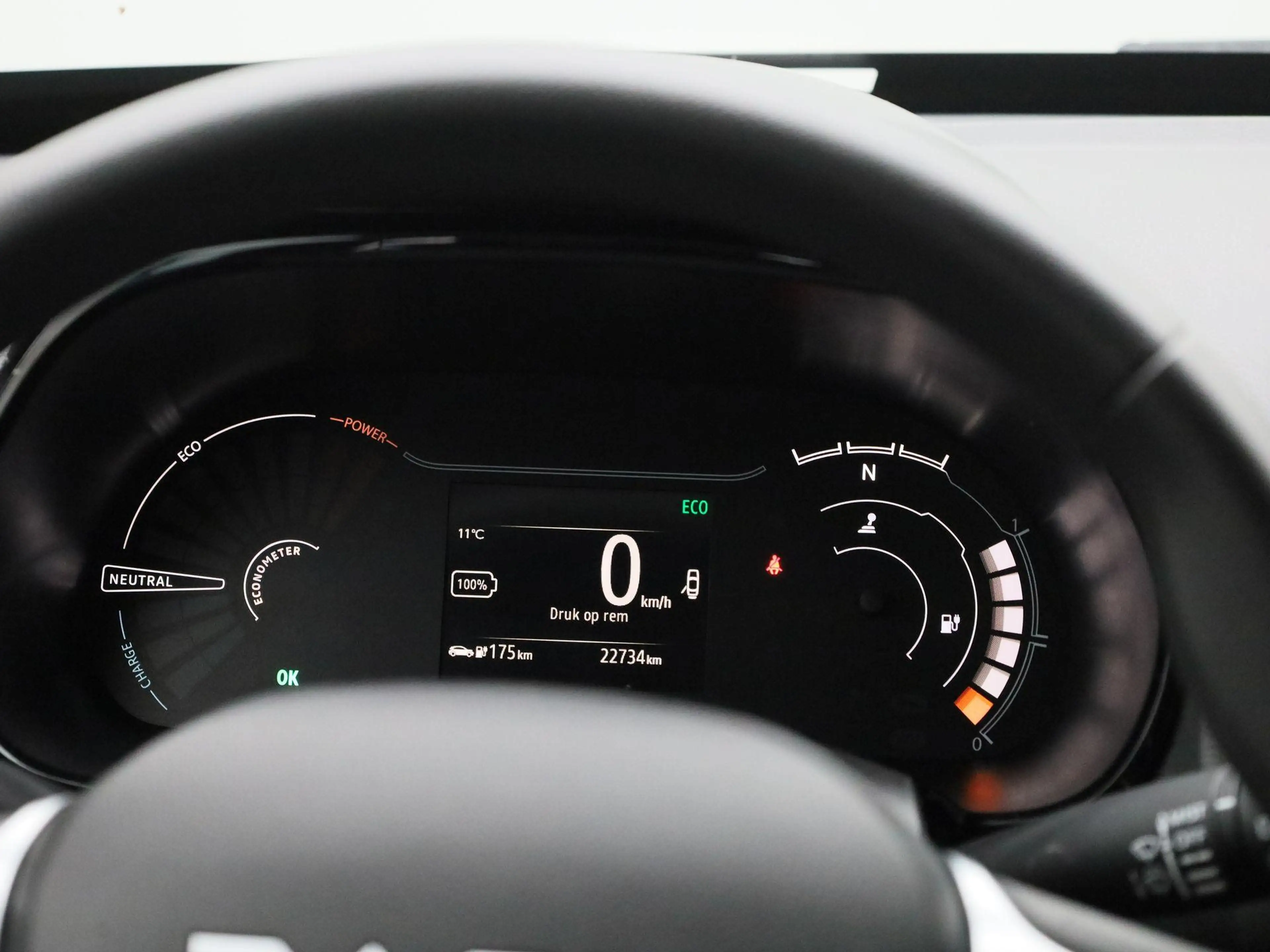 Dacia Spring Essential 27 kWh Airco | — photo 8