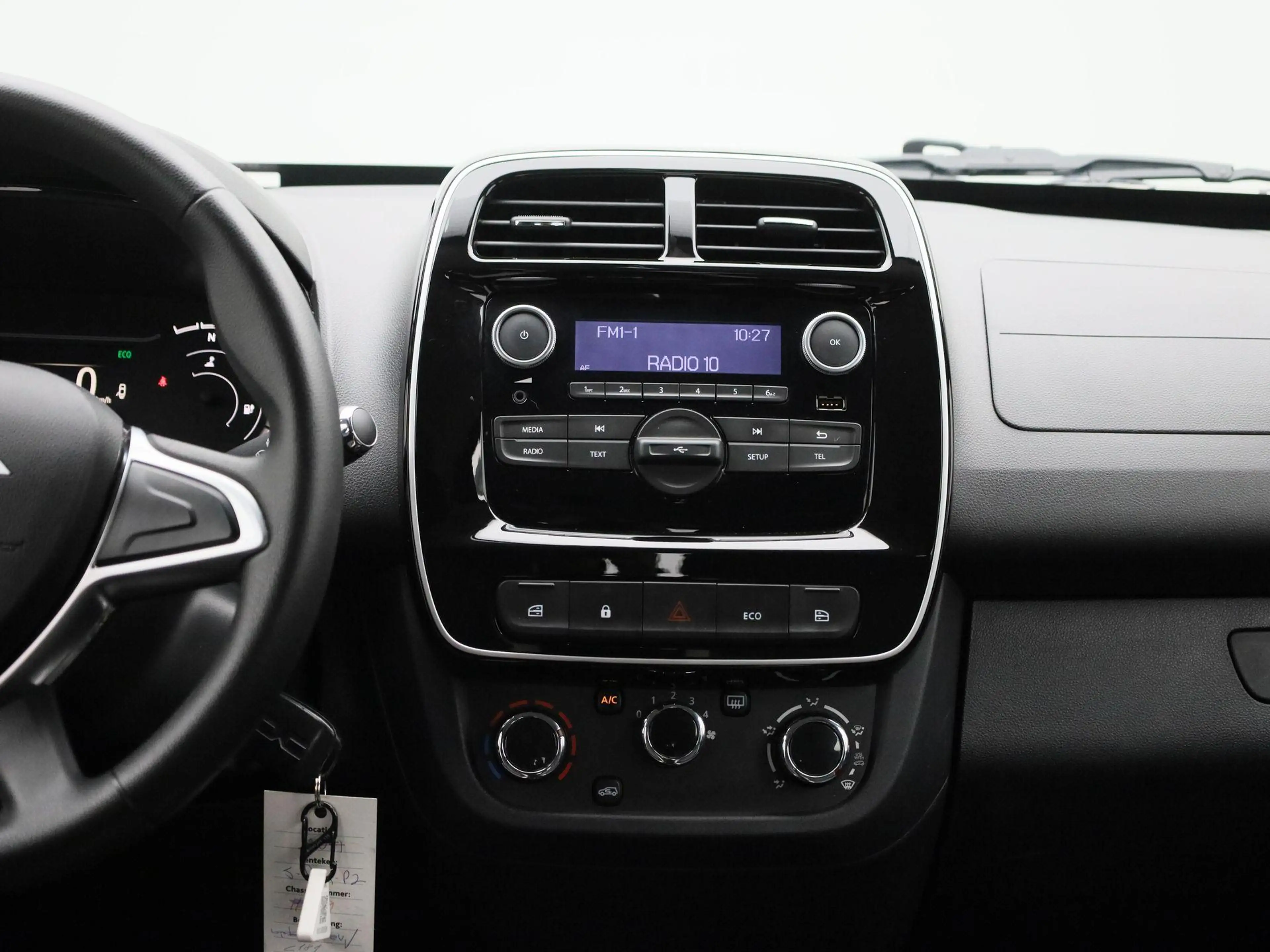 Dacia Spring Essential 27 kWh Airco | — photo 9