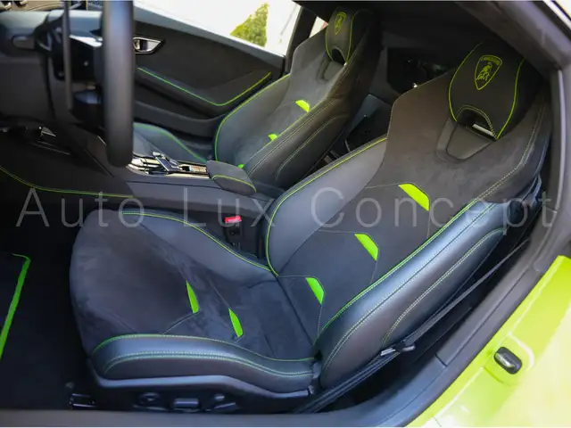 Lamborghini Evo view 7