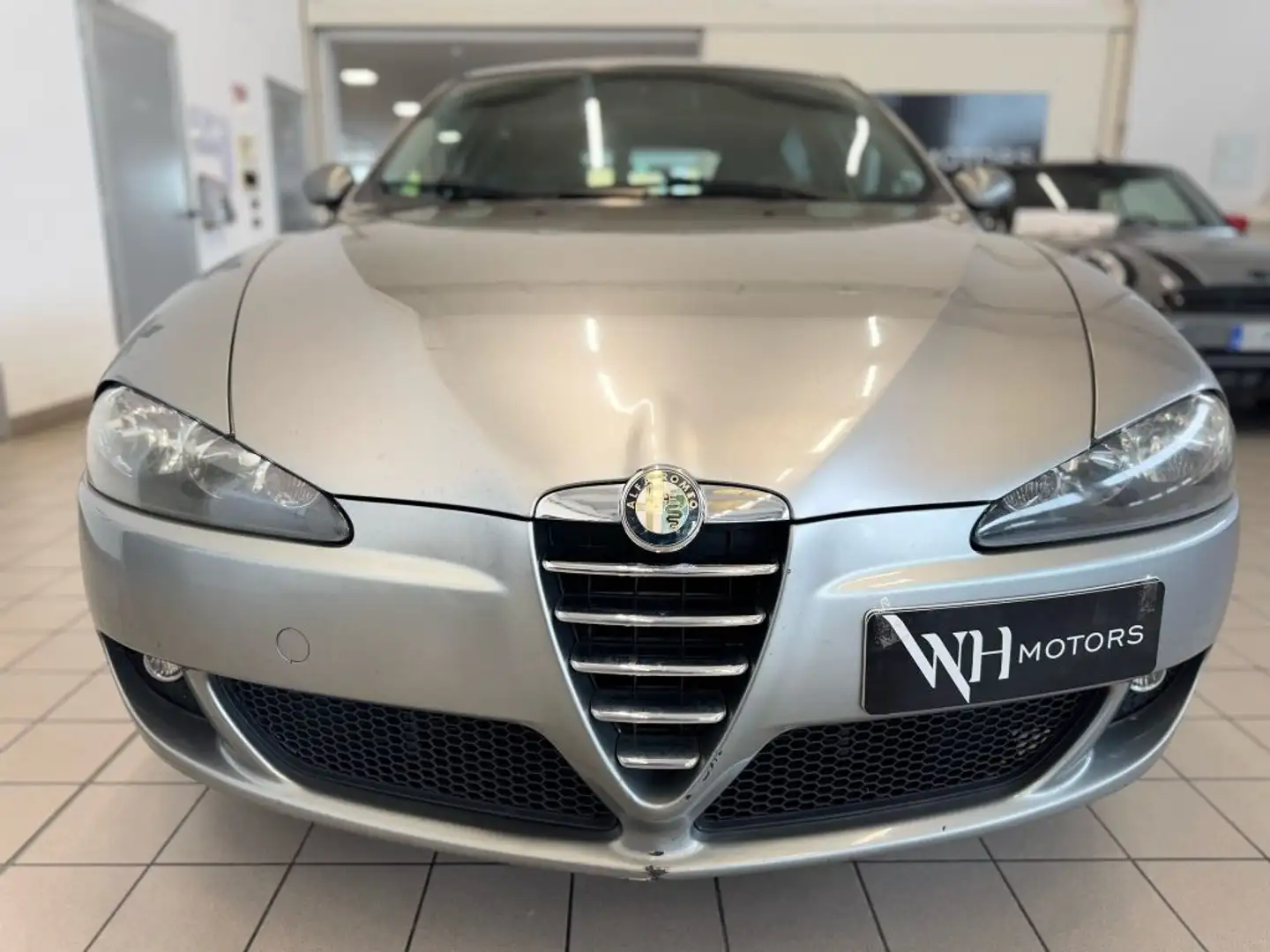 Alfa Romeo 147 1.9 JTD (120) 5 porte Progression Gris - 2