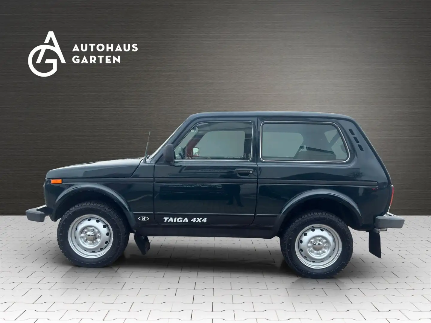 Lada Niva 1.7 4x4 ERST 34.000KM 1.Hand AHK Verde - 2