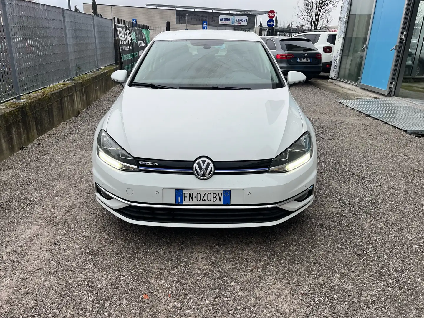 Volkswagen Golf Golf 5p 1.4 tgi Executive 110cv Weiß - 2