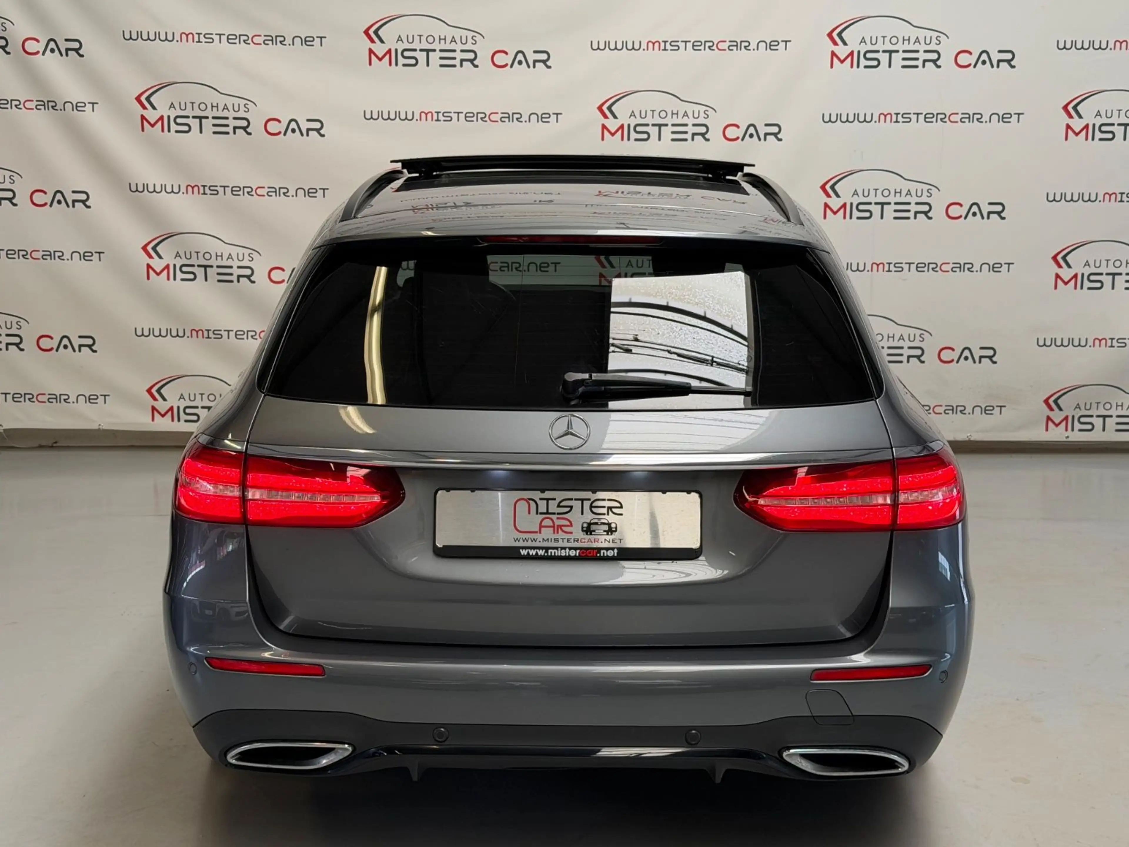 Mercedes-Benz E 400 d 4M AMG LINE DISTR/PANO/WIDE/BURM/AHK/20 — photo 8