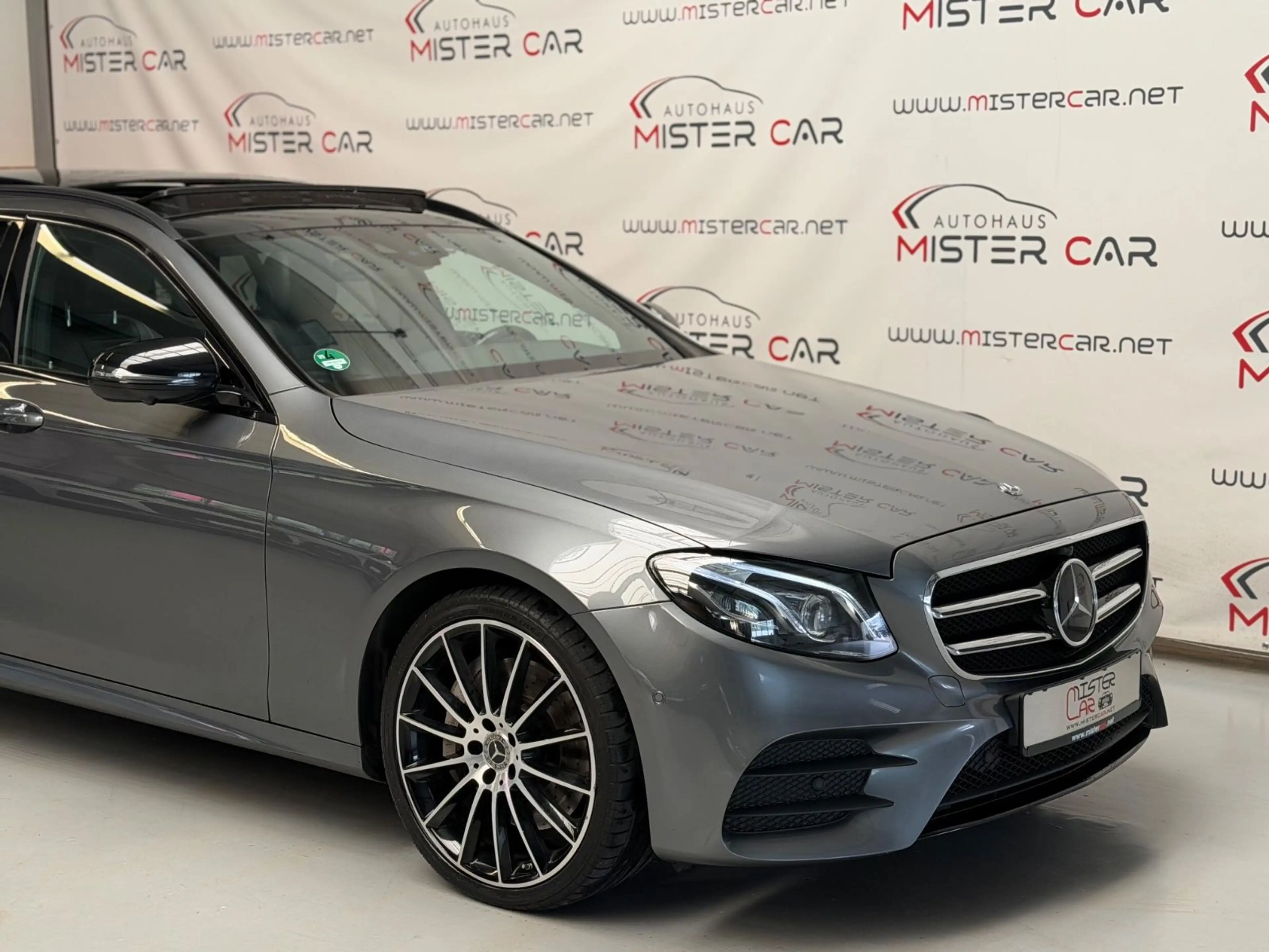 Mercedes-Benz E 400 d 4M AMG LINE DISTR/PANO/WIDE/BURM/AHK/20 — photo 6