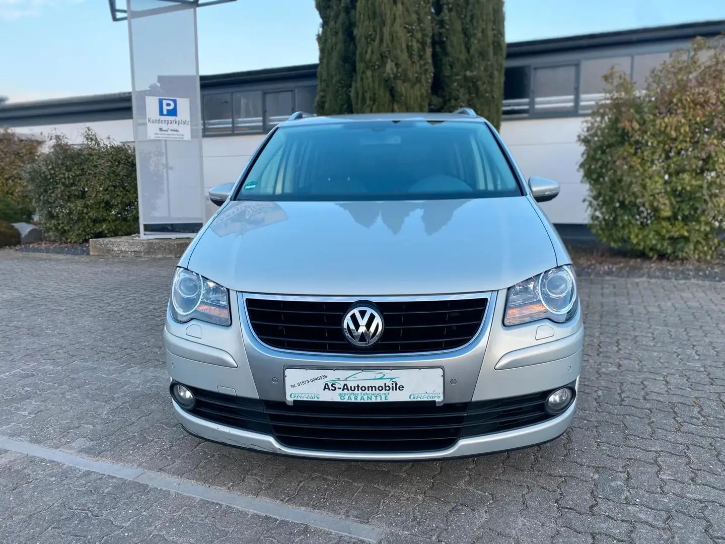 Volkswagen Touran /2Ha/Aut/Navi/Multi/7Sitze/Gar/Insp&TüVNeu Argent - 1