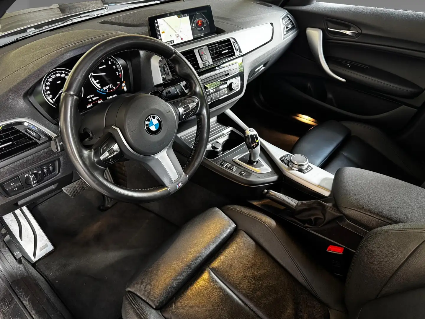 BMW 118 1 Serie 118i M Sportpakket | High Executive | Park Grijs - 2