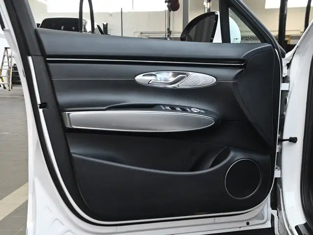 Genesis GV70 2023 — photo 6
