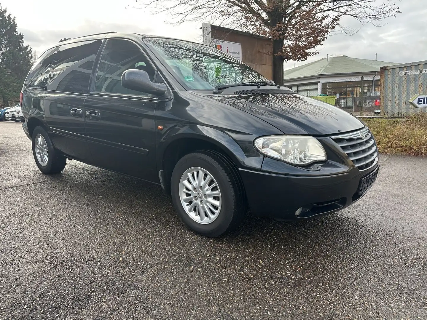 Chrysler Voyager 2.8 CRD TÜV NEU 7.Sitzer 2.Hand Klima Schwarz - 2