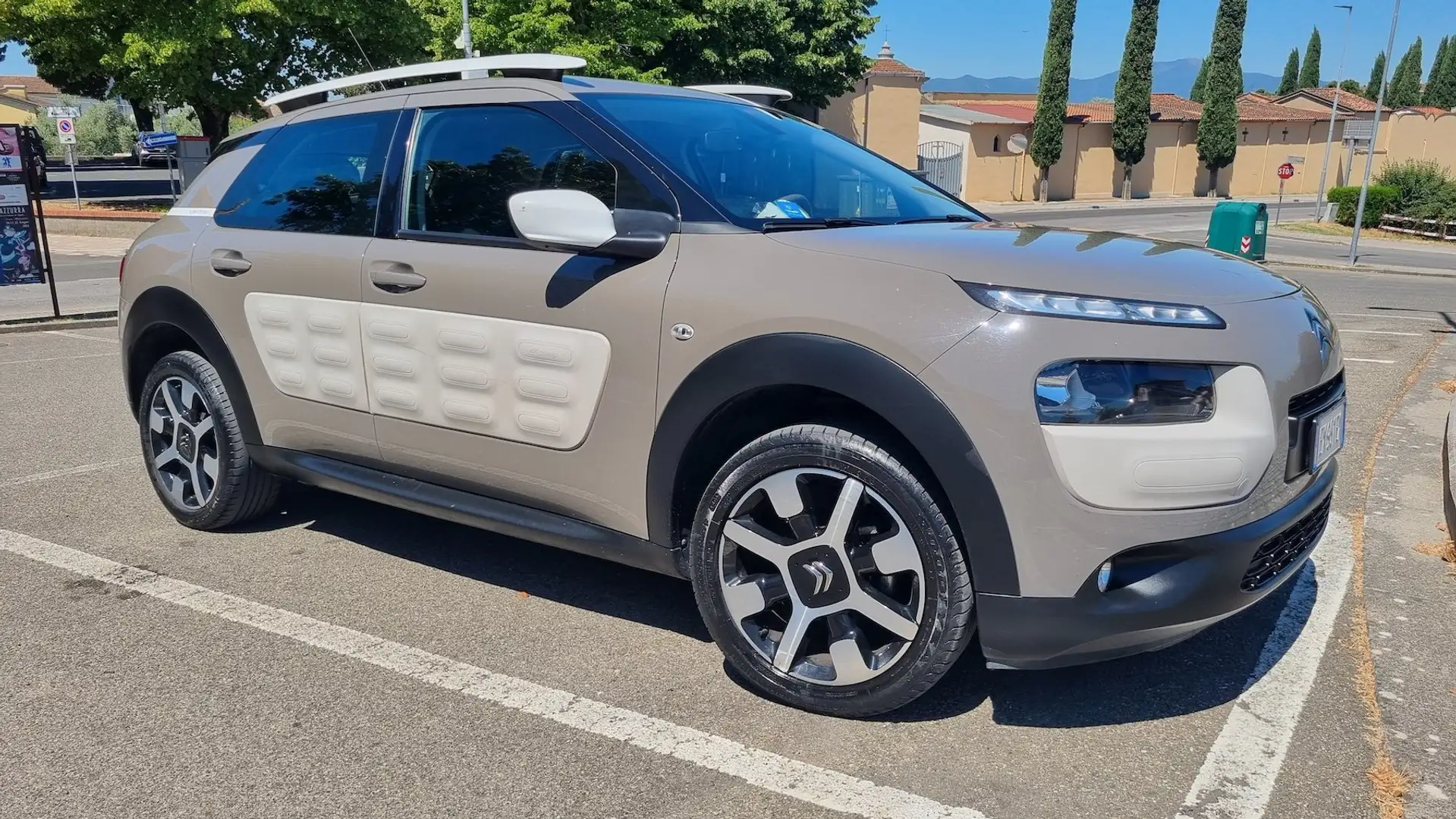 Citroen C4 Cactus Cactus 2014 1.2 Puretech 82cv Beige - 1