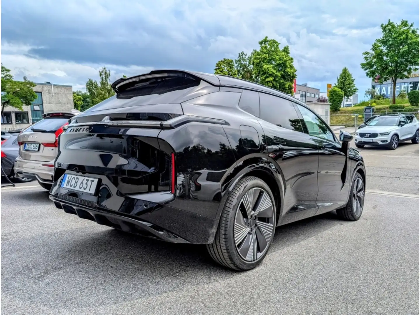 Lynk & Co 08 1.5 PlugIn Hybrid / 200KM Elektr. / 0% Fin. / 4 Ja Nero - 2