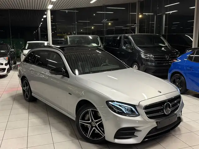 Mercedes-Benz E 300 Mercedes-Benz E300de AMG-Pack Automatique 2.0D Hybride 143kW Euro 6d-T-E-ISC